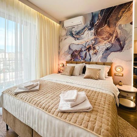 Waterfront Luxury Suites Belgrad Exteriör bild
