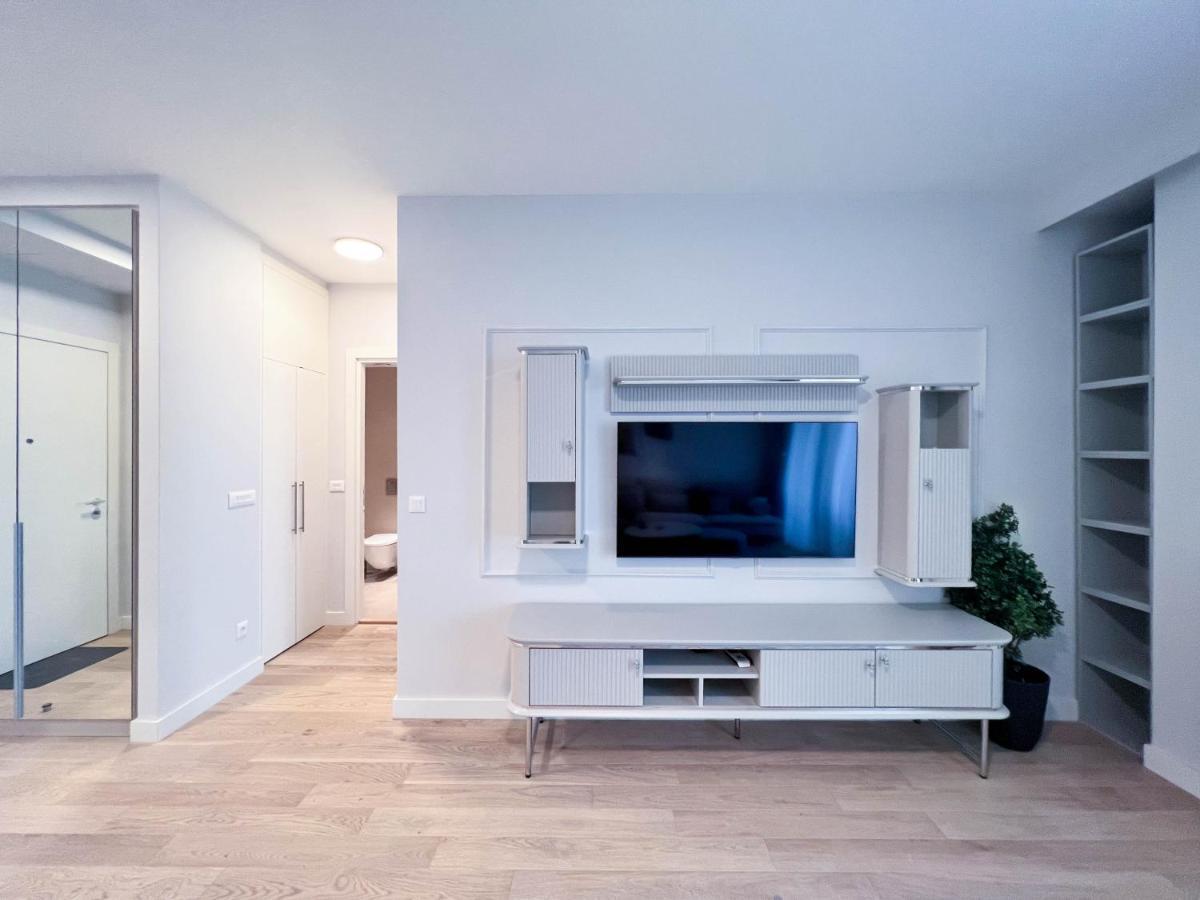 Waterfront Luxury Suites Belgrad Exteriör bild