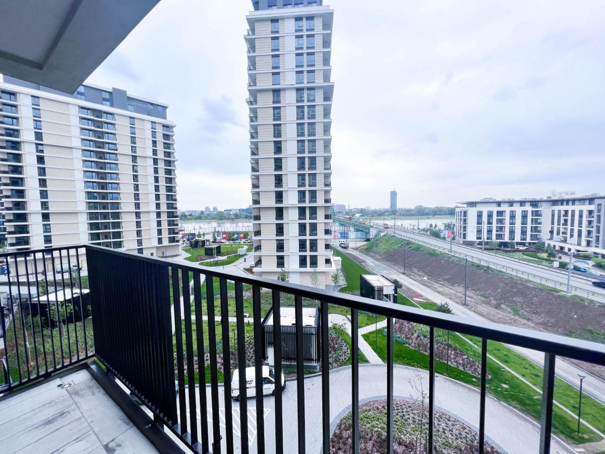 Waterfront Luxury Suites Belgrad Exteriör bild