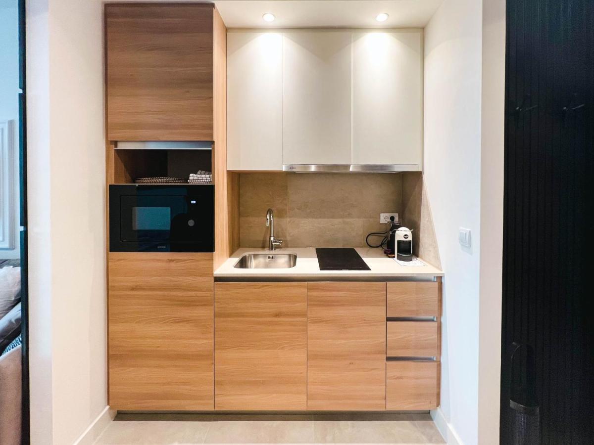 Waterfront Luxury Suites Belgrad Exteriör bild