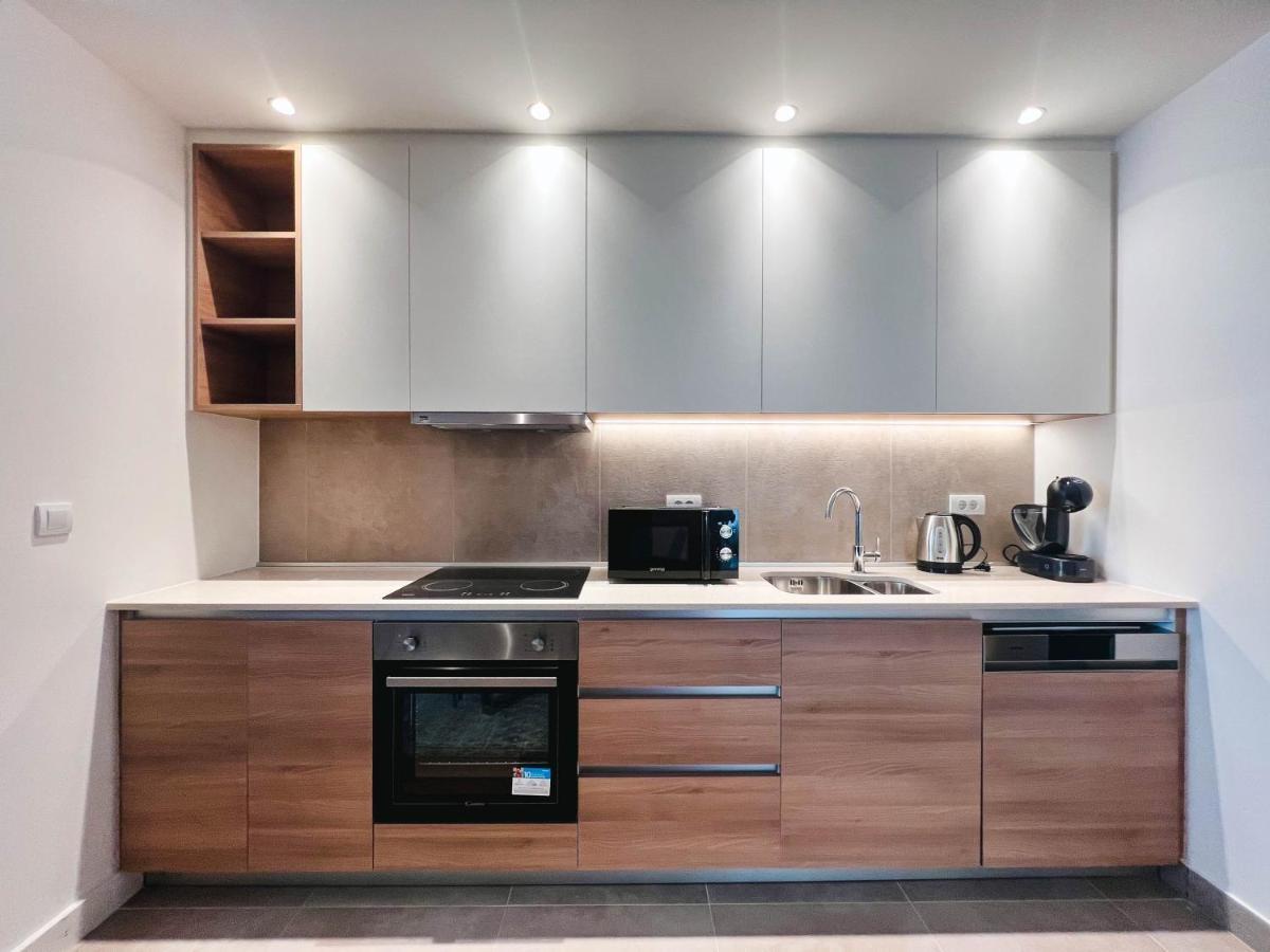 Waterfront Luxury Suites Belgrad Exteriör bild