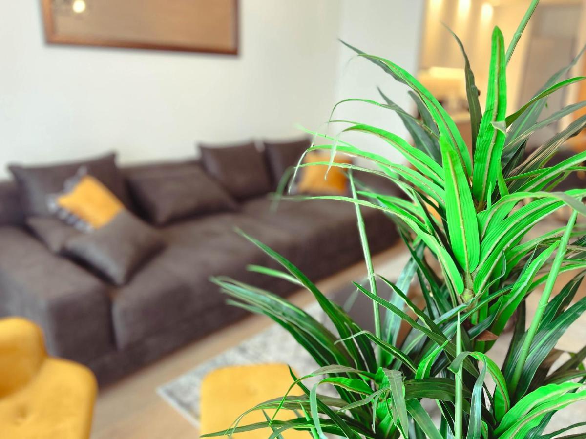 Waterfront Luxury Suites Belgrad Exteriör bild
