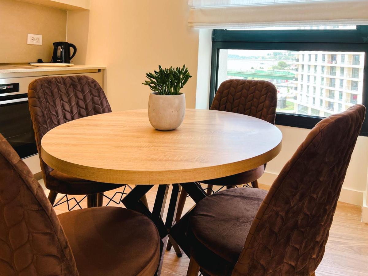 Waterfront Luxury Suites Belgrad Exteriör bild