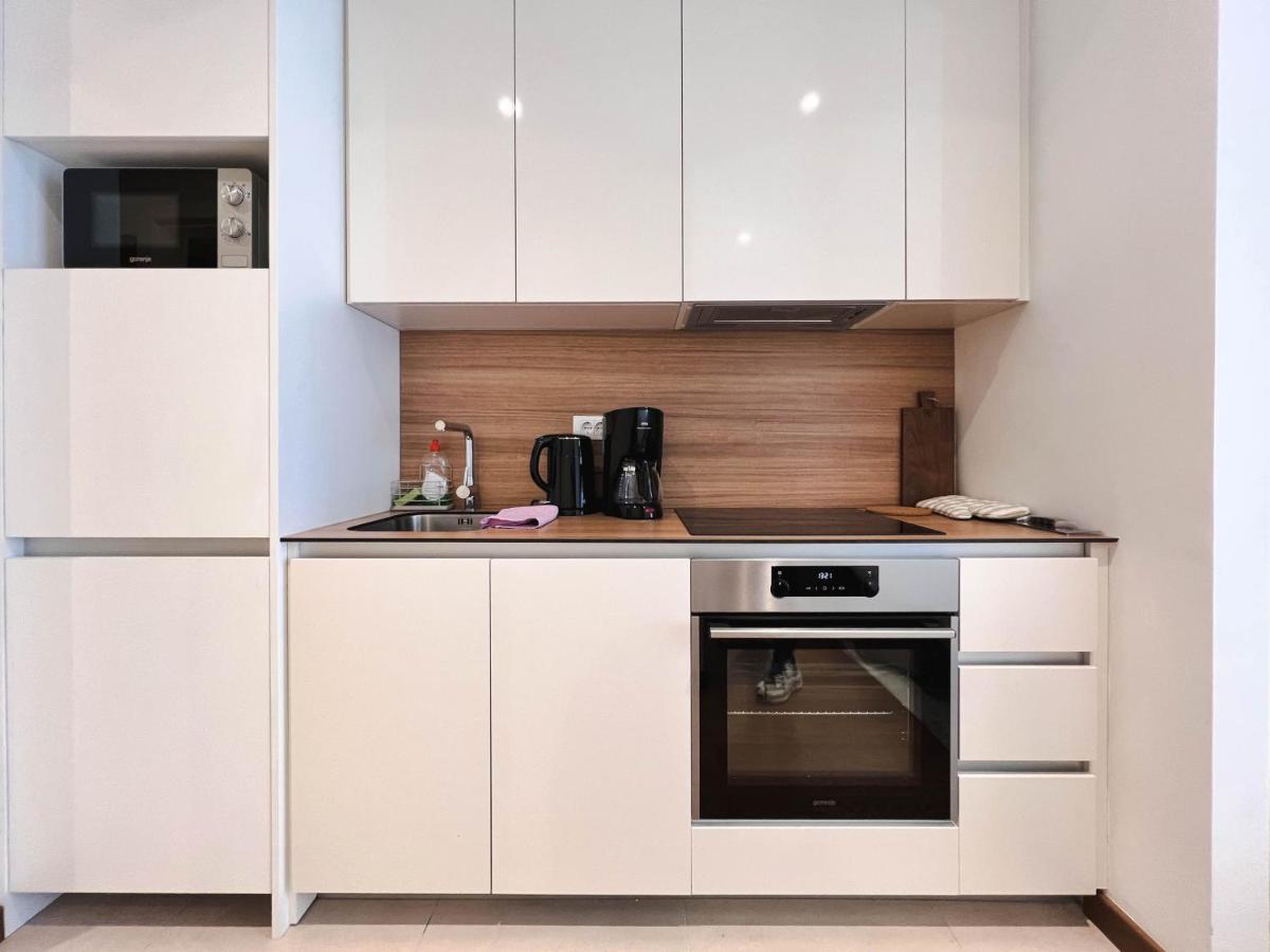 Waterfront Luxury Suites Belgrad Exteriör bild